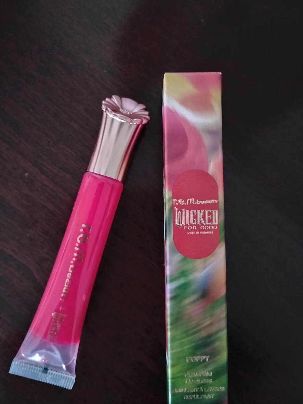 r.e.m. beauty Wicked For Good Lip Gloss - Poppy Punch